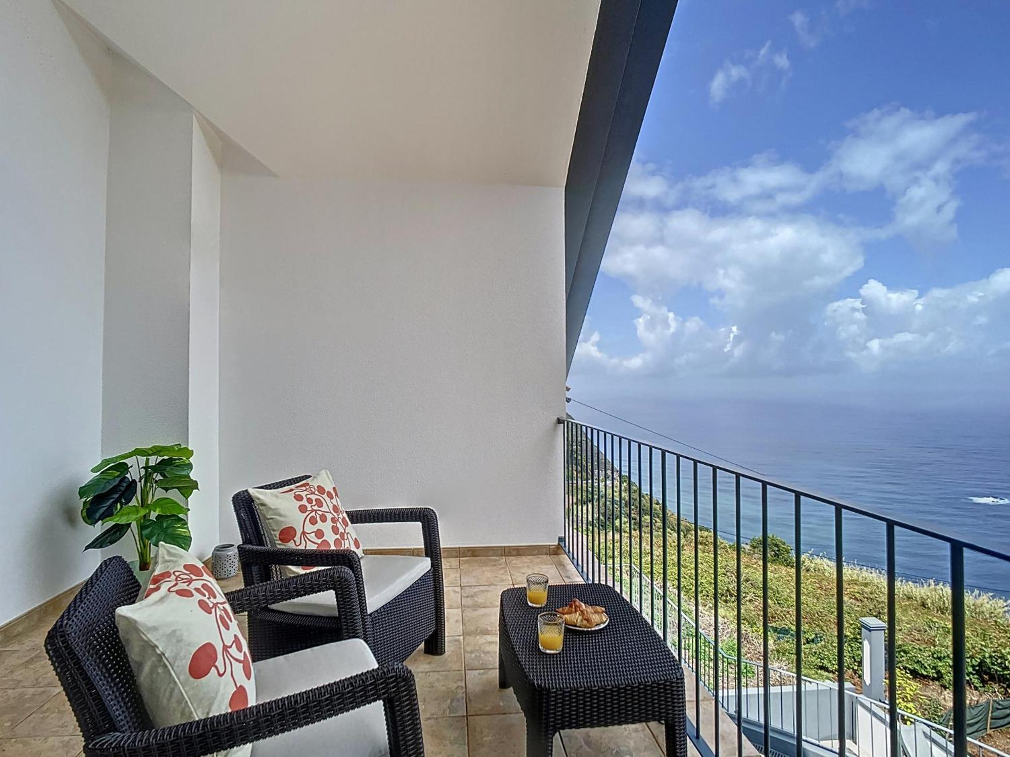 Vinhaticos Villa By Atlantic Holiday بورتو مونيز المظهر الخارجي الصورة