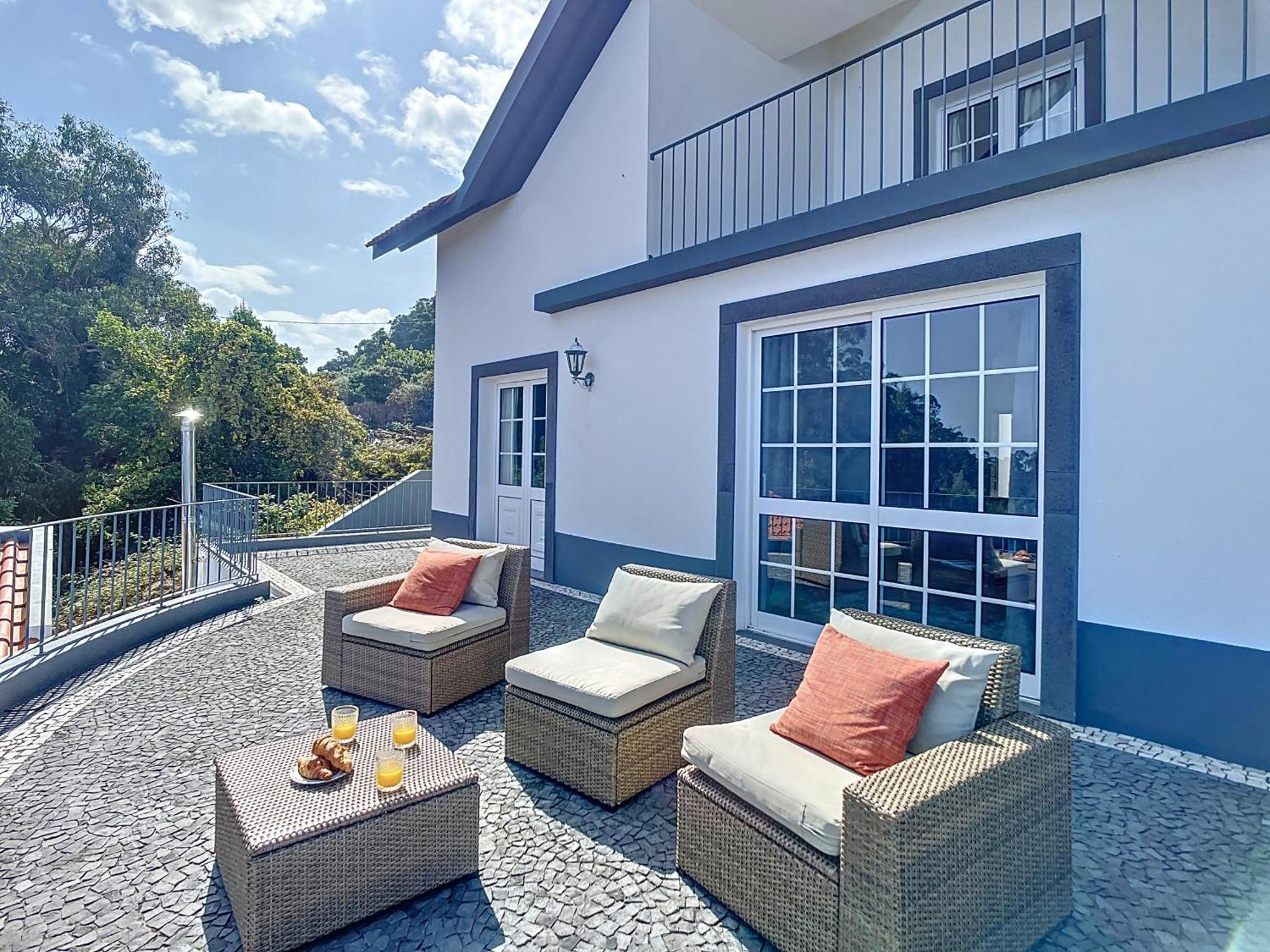 Vinhaticos Villa By Atlantic Holiday بورتو مونيز المظهر الخارجي الصورة